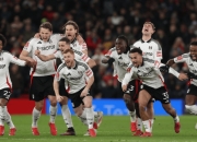 开云官网-美因茨球员在比赛中受伤，需休养