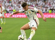 开云体育直播-欧洲经典球队在友谊对抗赛中交锋，赛出风采