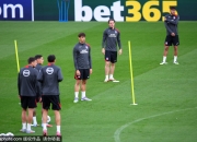 开云官网-比赛中出现致命一击，球员展现出色表现