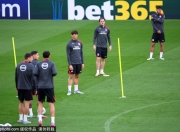 开云官网-比赛中出现致命一击，球员展现出色表现