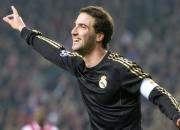 开云体育-跨越时空的绝杀，从乔治欧冠封神到骑士逆袭雄鹿的王者逻辑