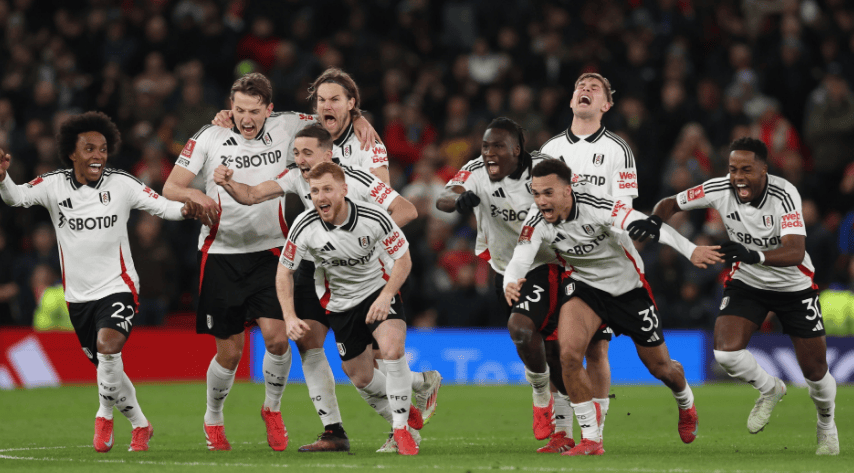 美因茨球员在比赛中受伤，需休养