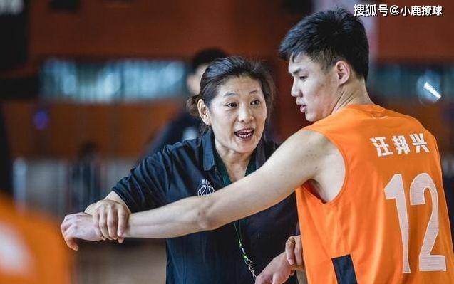 传奇篮球教练受邀指导国内队伍 传奇篮球教练受邀指导国内队伍