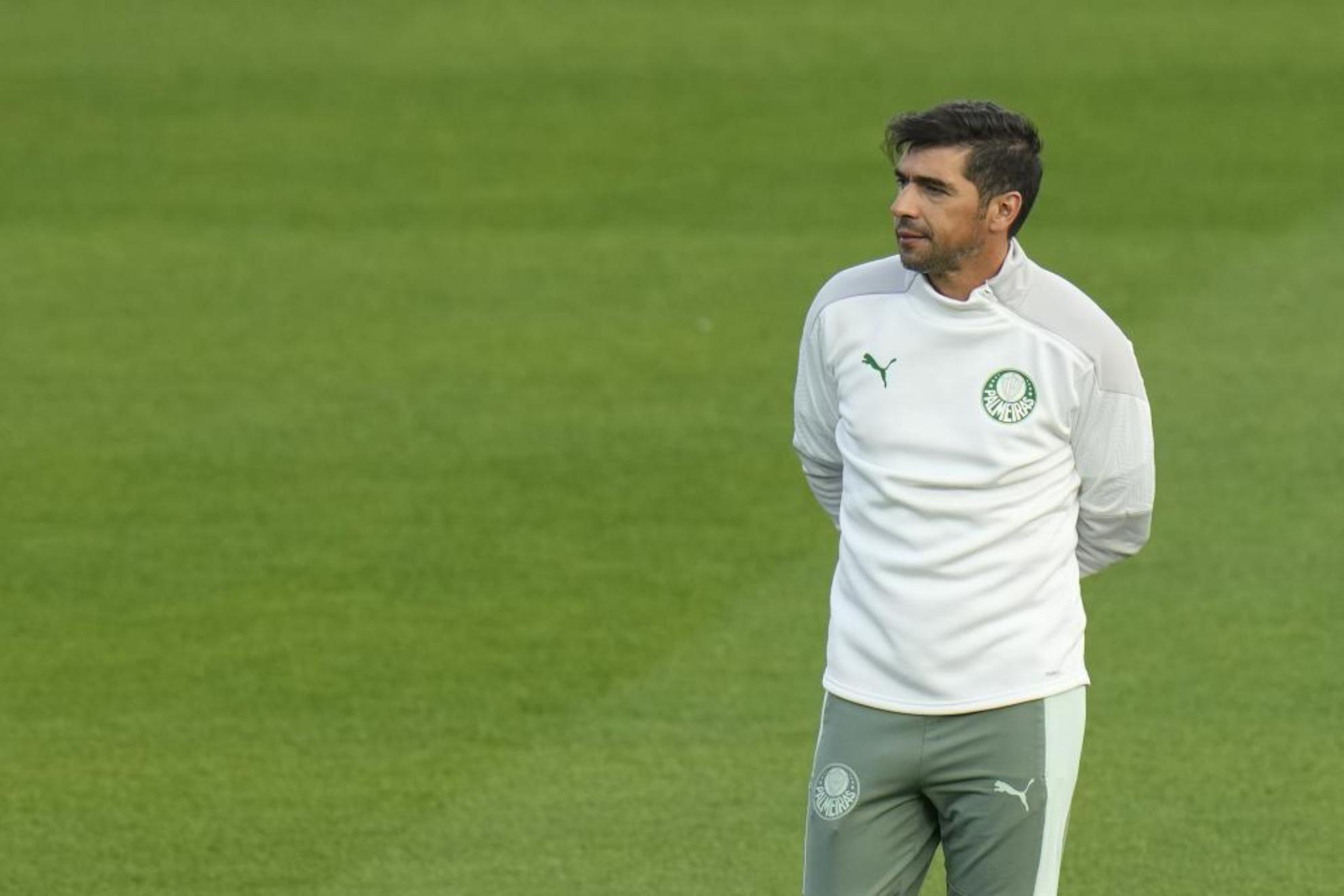 巴西足球甲级联赛引进国外教练团队 巴西足球甲级联赛引进国外教练团队