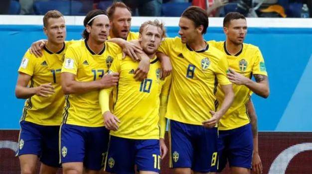 包含瑞士队主场取胜蓄势待发进军强的词条