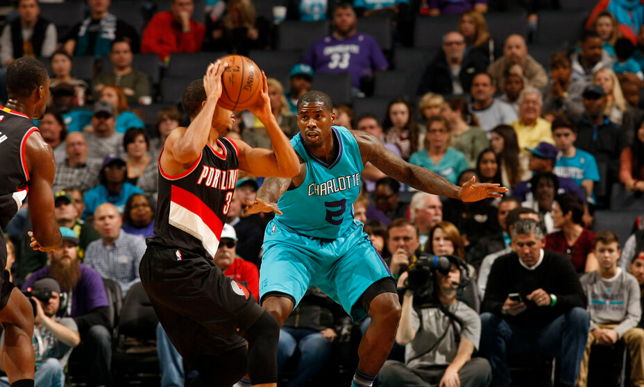 黄蜂队员们拼尽全力,成功战胜对手的简单介绍 黄蜂队员们拼尽全力,成功战胜对手的简单介绍