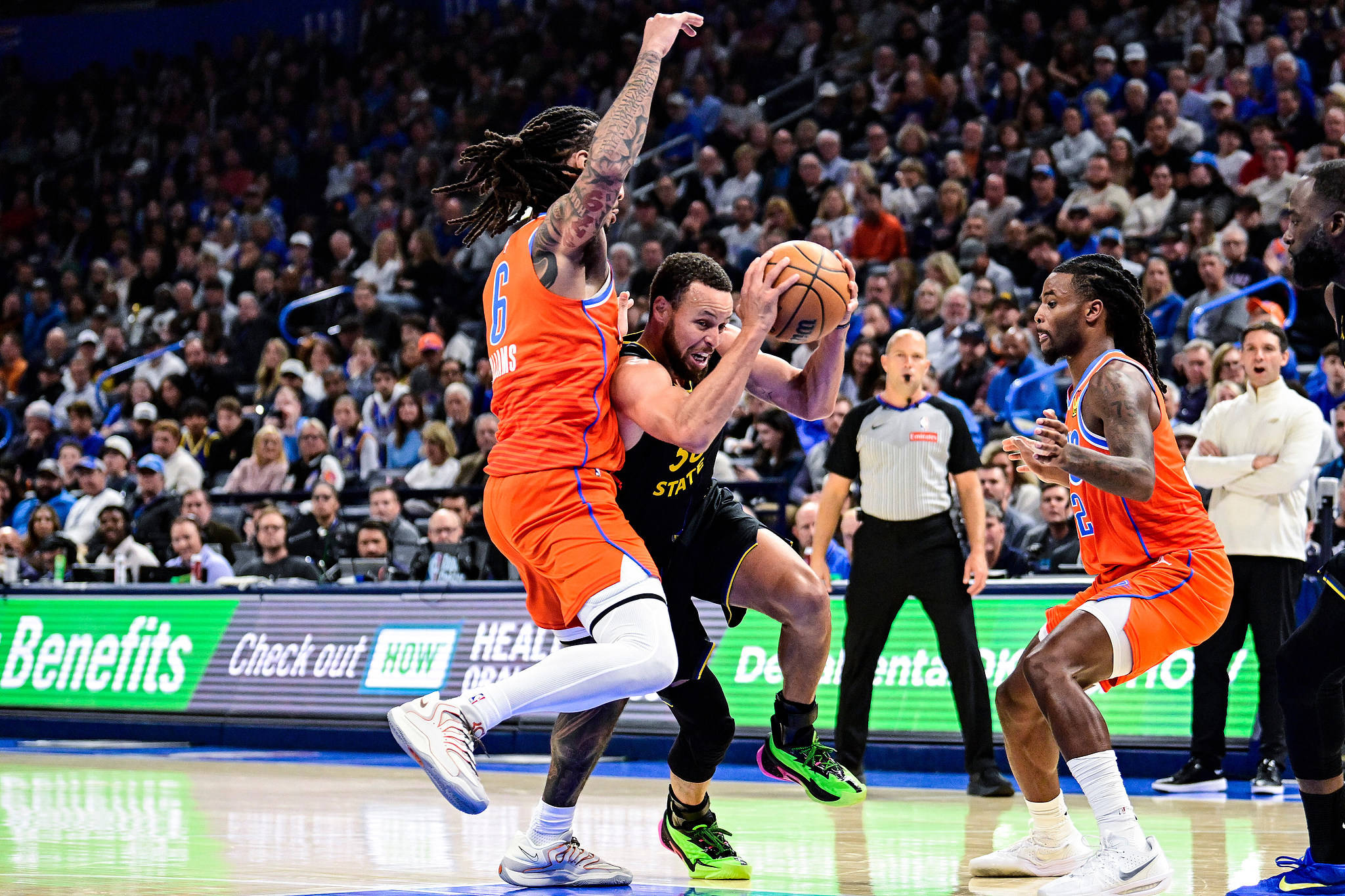 马刺翻盘雷霆，库里扛起全队