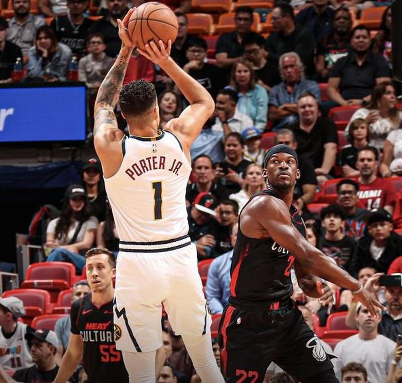 山东队鏖战热火，克莱刷新纪录