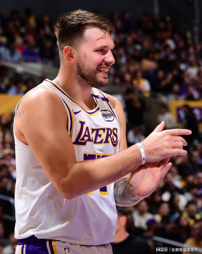 关于青岛队轻取快船，东契奇惊艳四座的信息