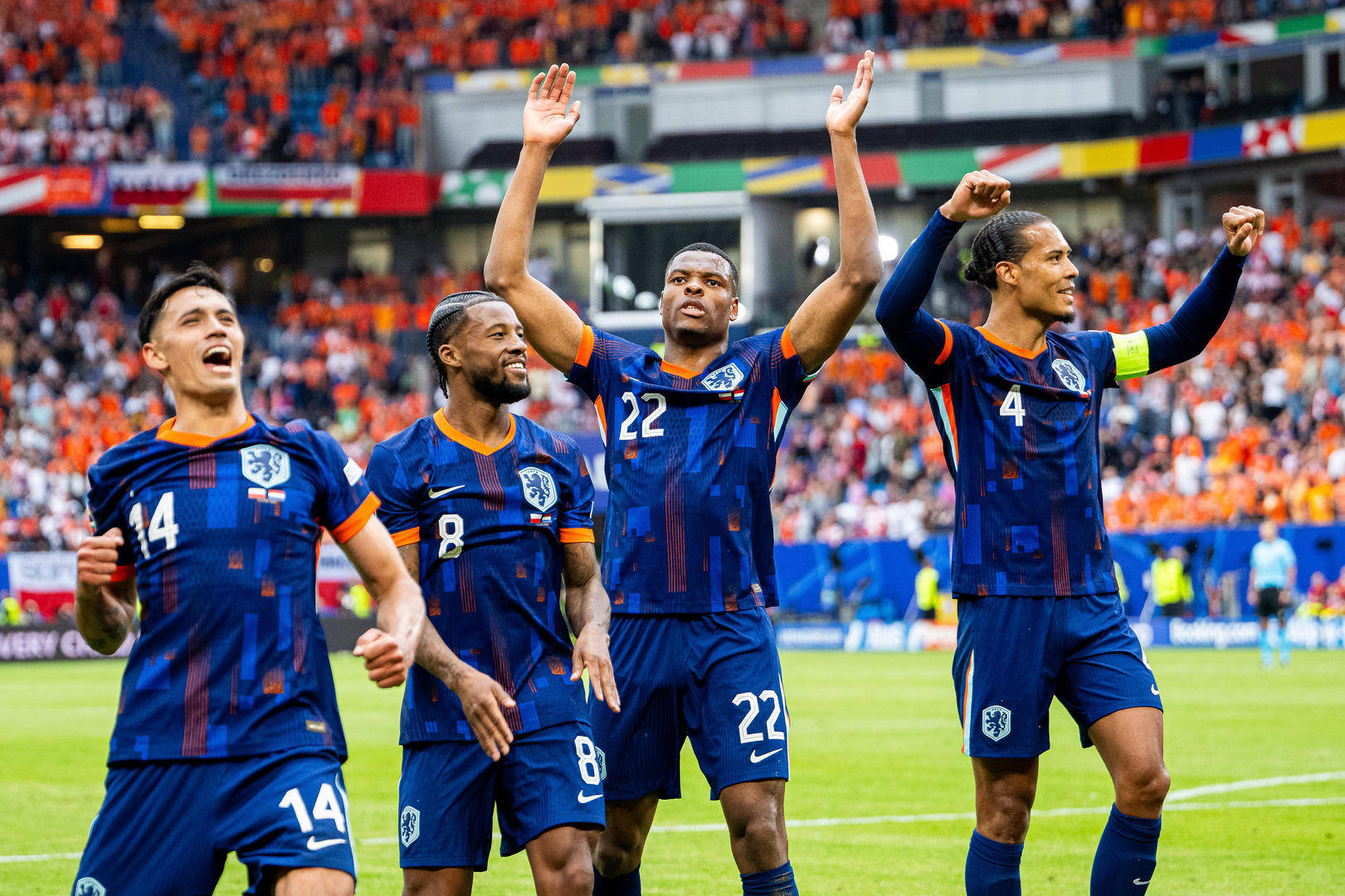 西班牙力克荷兰,托尼统治全场 西班牙力克荷兰,托尼统治全场