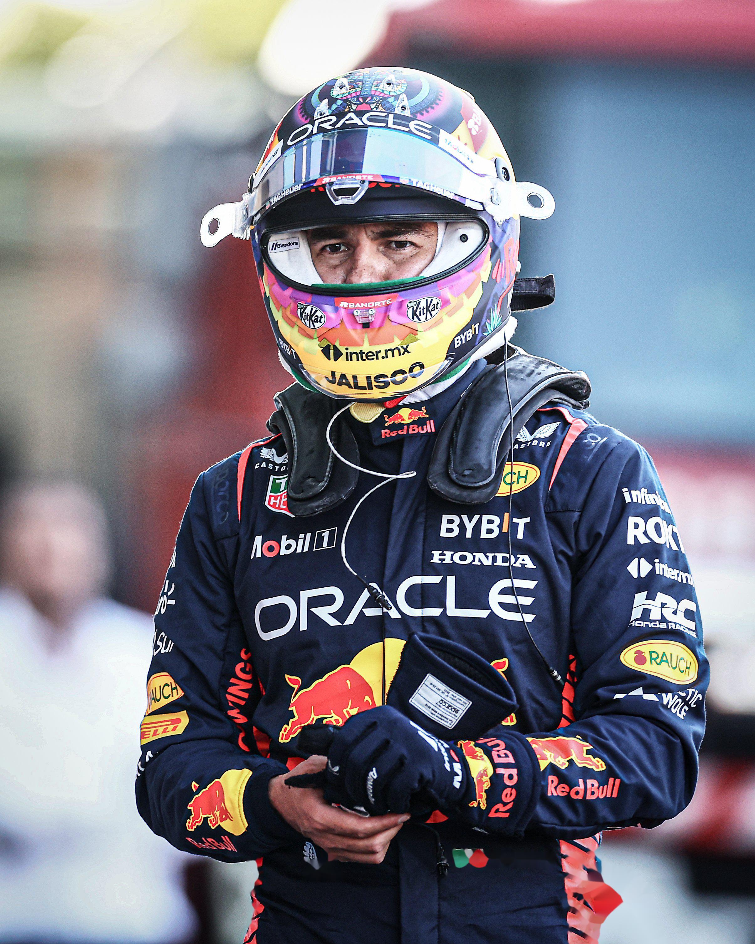 包含索伯车队完胜梅赛德斯，佩雷兹高光表现的词条