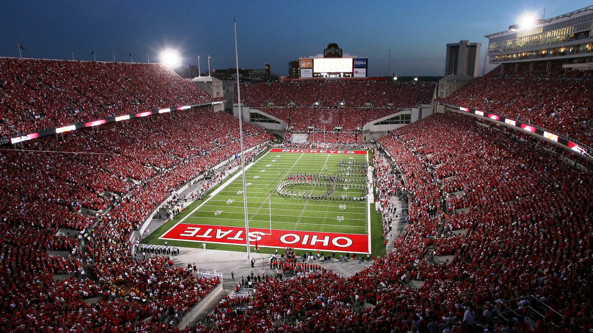 伊布关键节点连续得分，当中国足球的不可能对阵曼联的永恒传奇