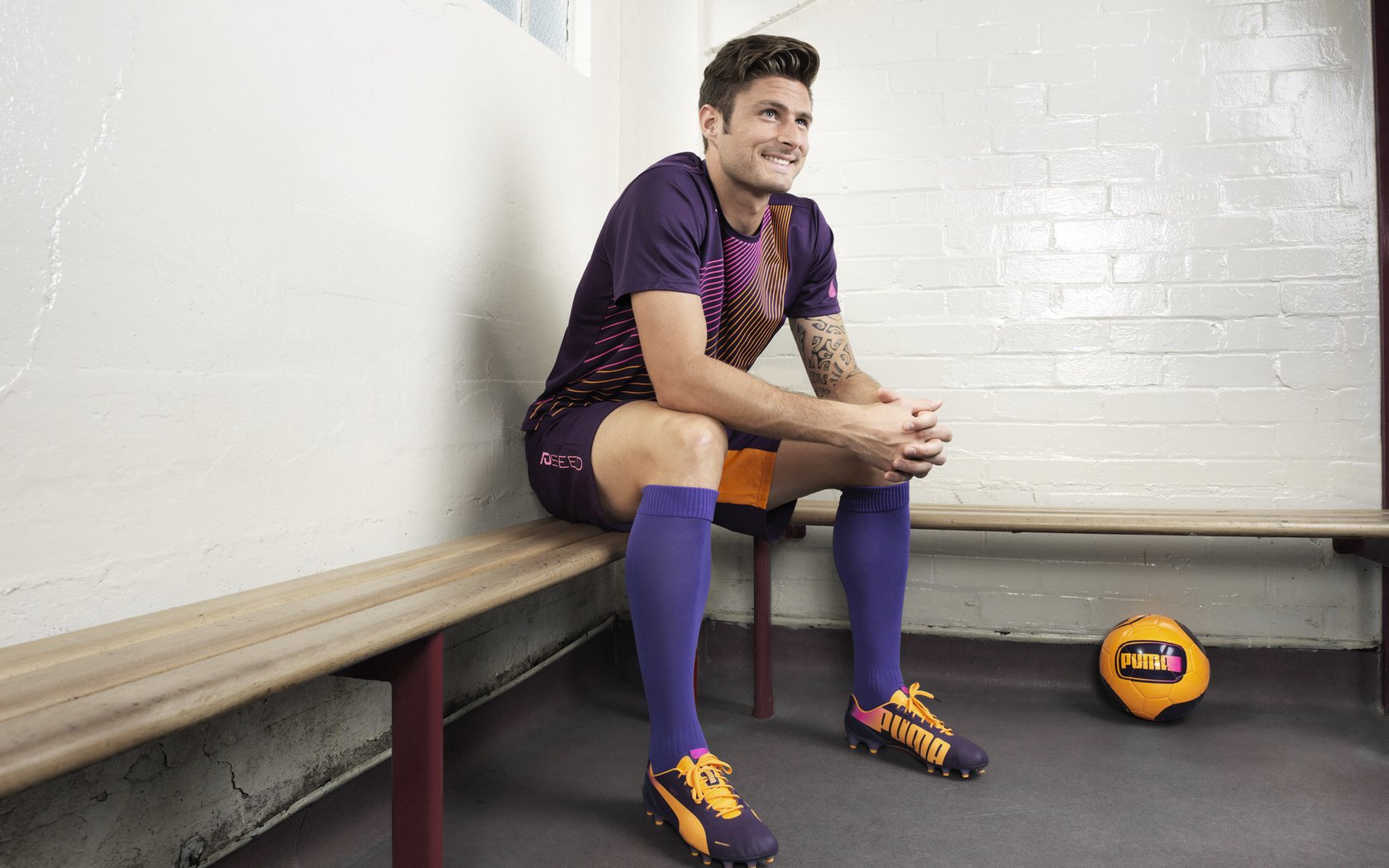 欧冠半决赛之夜,法比尼奥的稳定输出,中场节拍器从不掉线