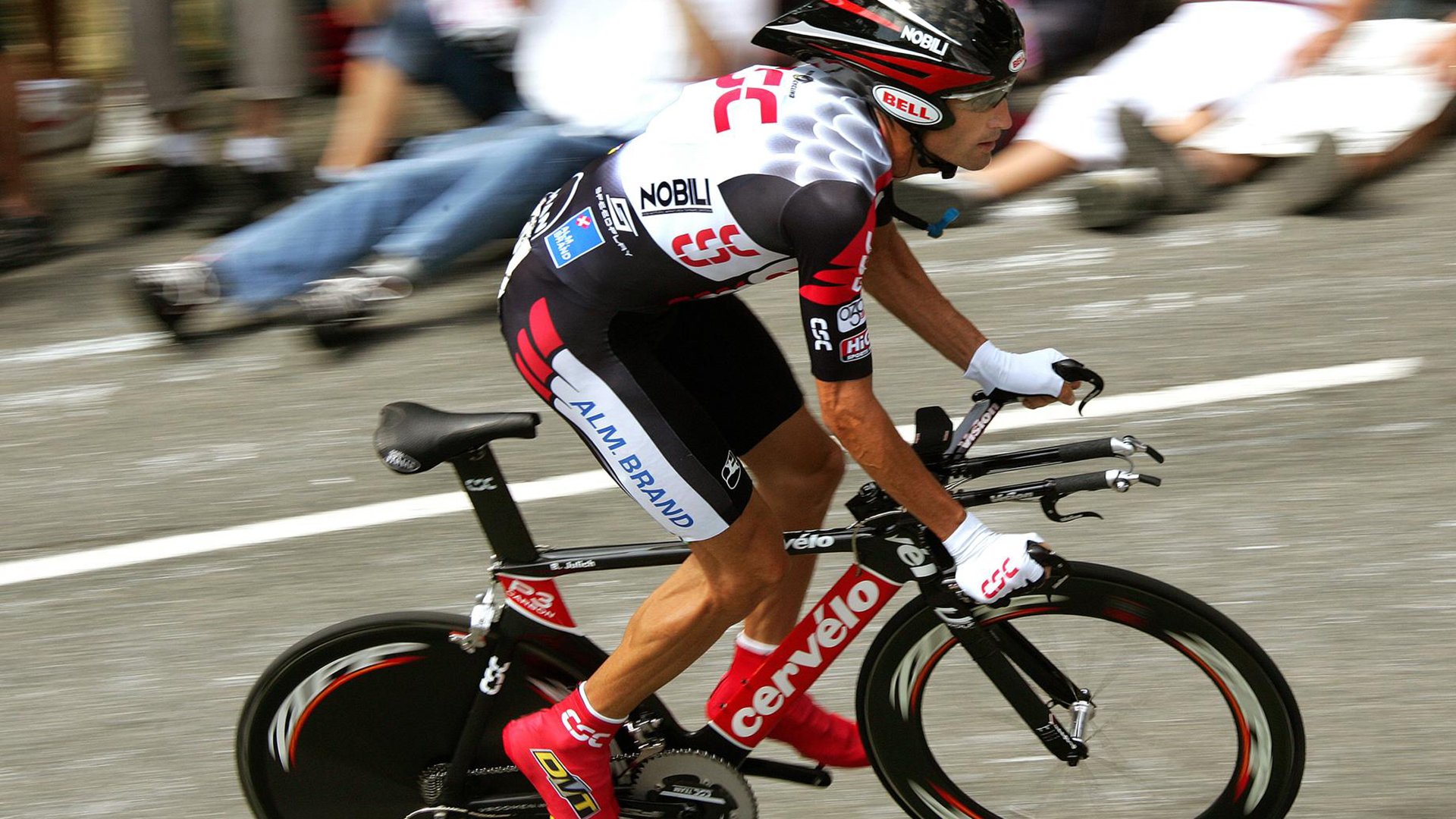 年终总决赛碾压拉沃尔杯,辛纳关键制胜,定义网坛新秩序